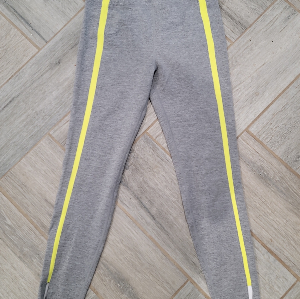 Zyia leggings
